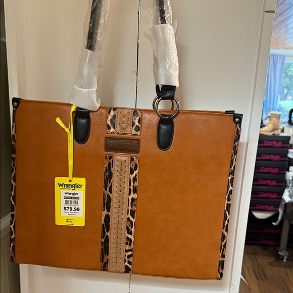 Wrangler Leopard Accent Tan Laptop Bag - Picture 1 of 3